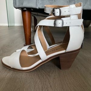White Lucky Brand Sandals
